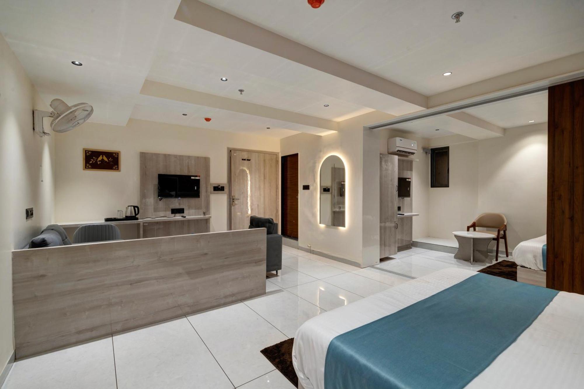Hotel Shrimad Villa Gandhinagar Exterior photo