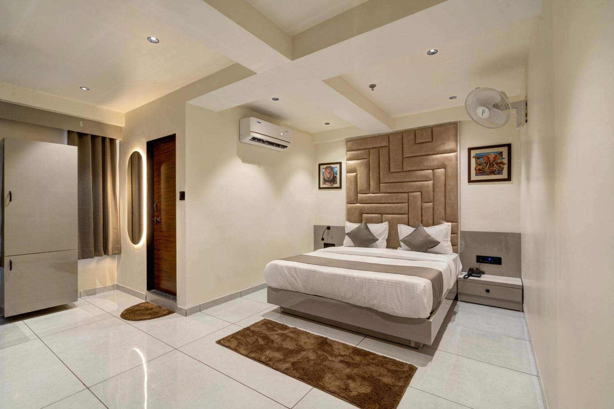 Hotel Shrimad Villa Gandhinagar Exterior photo