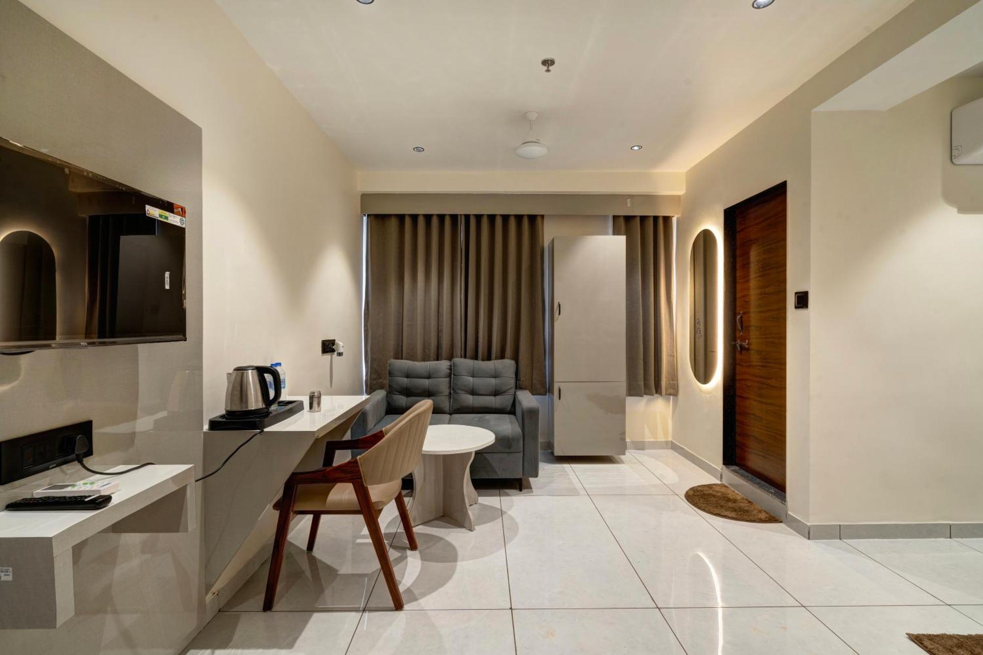 Hotel Shrimad Villa Gandhinagar Exterior photo