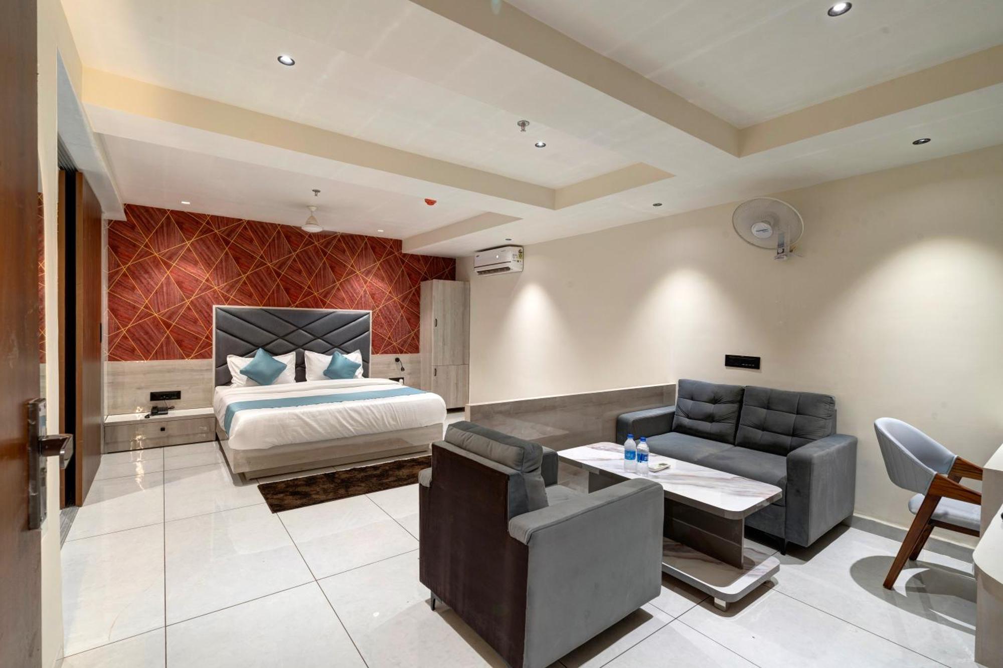 Hotel Shrimad Villa Gandhinagar Exterior photo